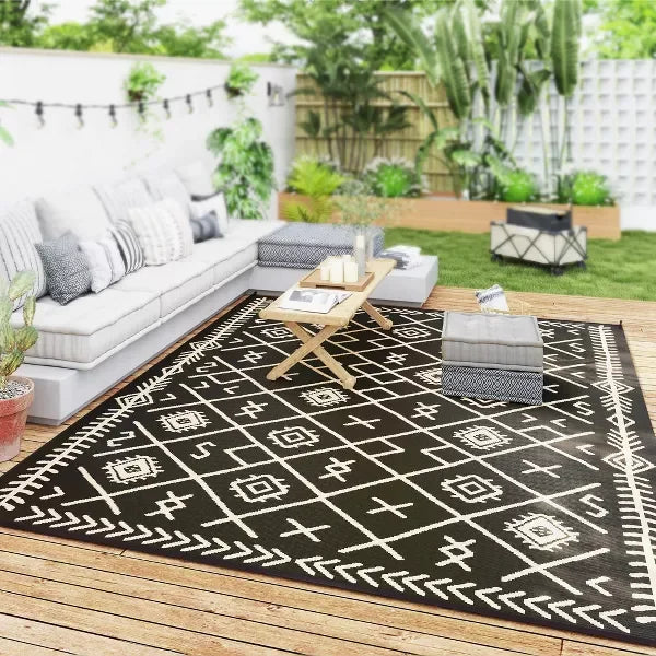 Outdoor Carpet - Modern Geometric Design